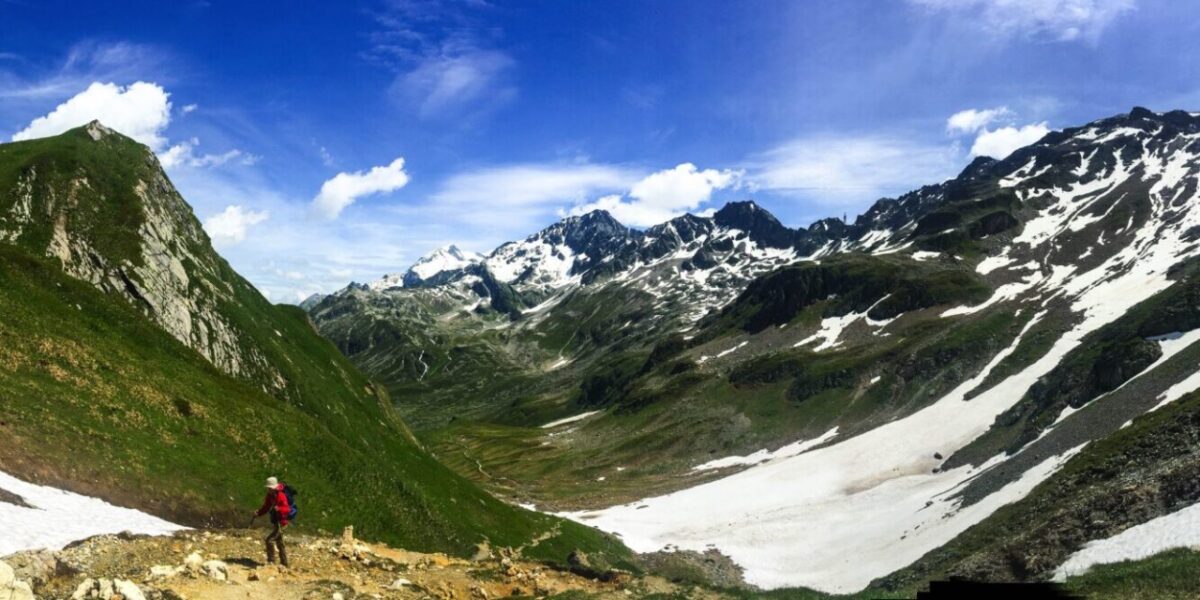 环勃朗峰