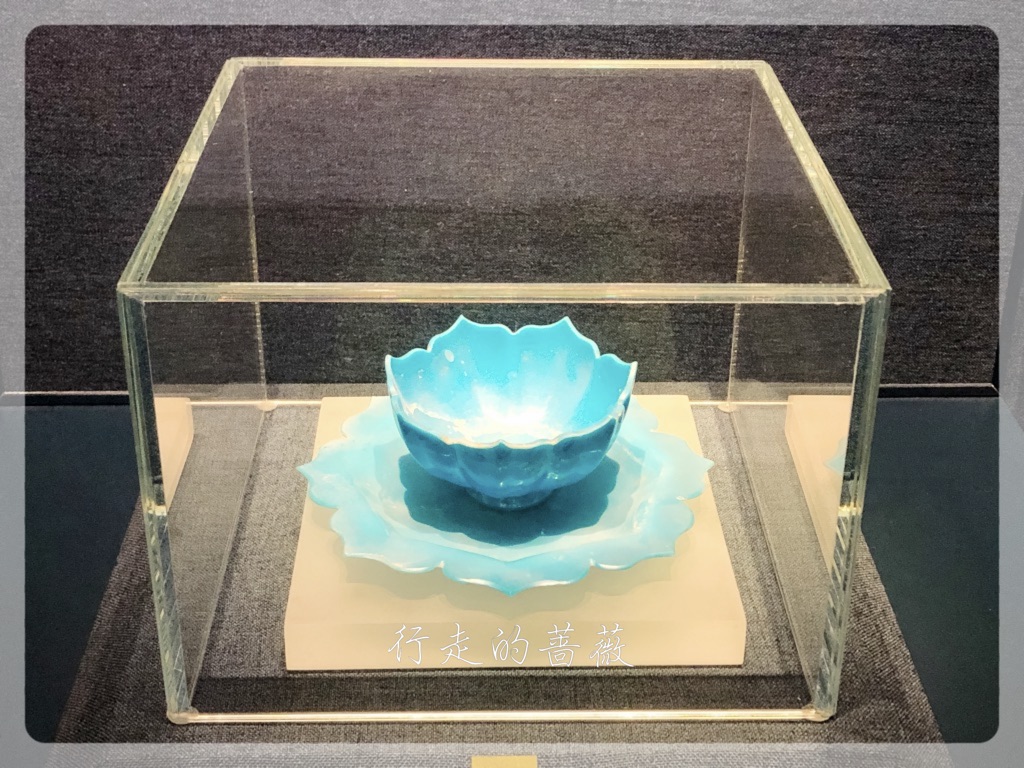 元玻璃莲花托盏